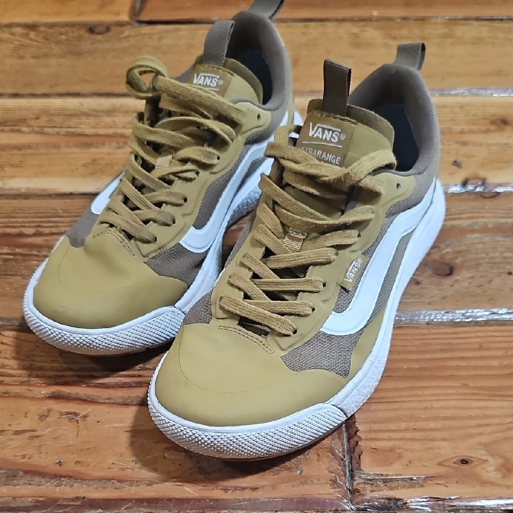 Vans Womens Ultra Range Rapidweld Mustard Sneakers. 8